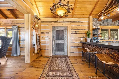 Entry Way - 27241 Deertrail Dr, Tehachapi, CA 93561 photo 1 of 4