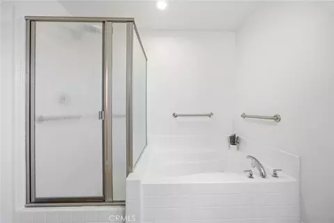 Bath - 18110 Churchill, Tehachapi, CA 93561 photo 1 of 2