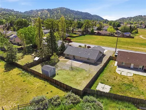 View/Area - 18110 Churchill, Tehachapi, CA 93561 photo 4 of 4