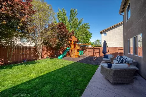 Exterior - 902 Larable Ct, Paso Robles, CA 93446 photo 5 of 9