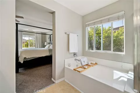 Bath - 902 Larable Ct, Paso Robles, CA 93446 photo 4 of 5