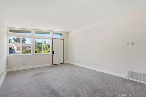 Living - 1740 Westfield Rd, Paso Robles, CA 93446 photo 1 of 2