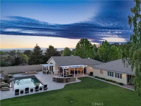 1320 Foxenwood Dr, Santa Maria, CA 93455
