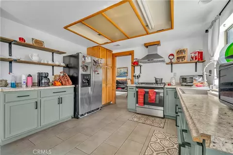 Kitchen - 43903 5th E, Lancaster, CA 93535 photo 3 of 5
