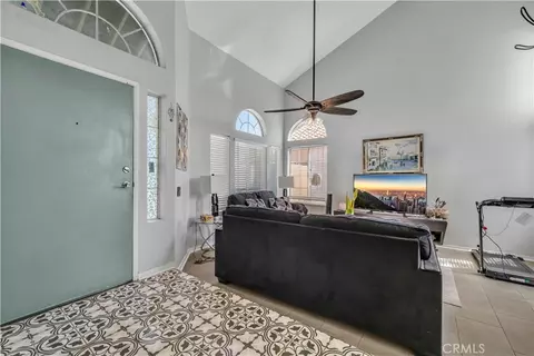 Entry Way - 43903 5th E, Lancaster, CA 93535 photo 2 of 4