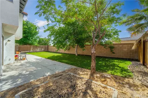 Exterior - 43903 5th E, Lancaster, CA 93535 photo 7 of 9