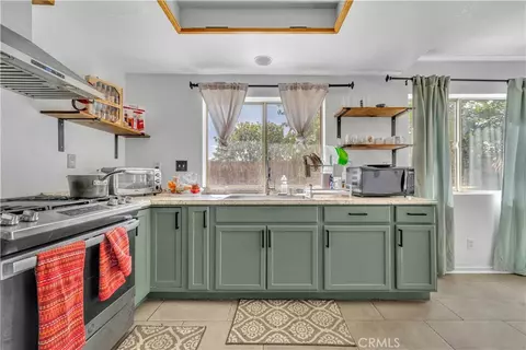 Kitchen - 43903 5th E, Lancaster, CA 93535 photo 2 of 5