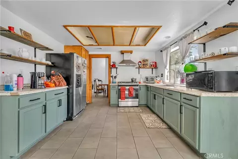 Kitchen - 43903 5th E, Lancaster, CA 93535 photo 4 of 5