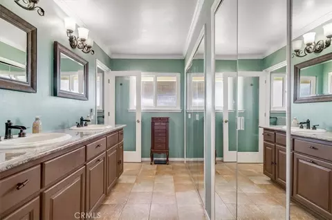 Bath - 4050 Saint Andrews Ct, Lompoc, CA 93436 photo 3 of 7