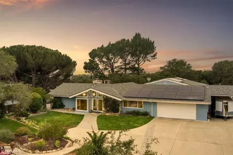 4050 Saint Andrews Ct, Lompoc, CA 93436