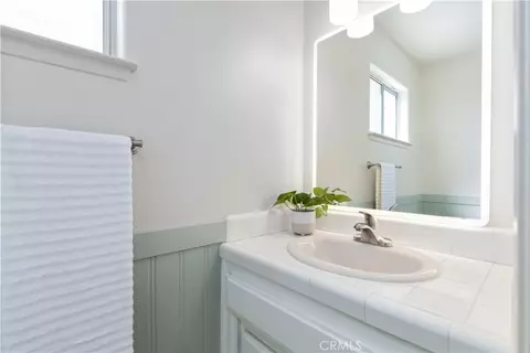 Bath - 1204 Sunrise Ct, Paso Robles, CA 93446 photo 5 of 5