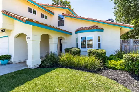 Exterior - 1204 Sunrise Ct, Paso Robles, CA 93446 photo 5 of 9