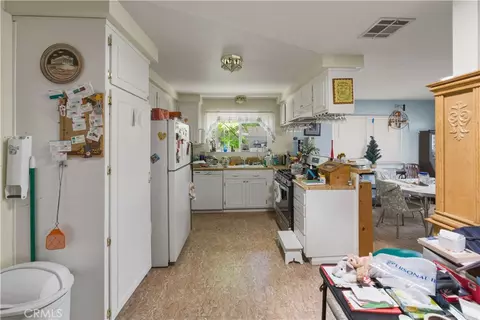 Kitchen - 440 Helen St, Paso Robles, CA 93446 photo 2 of 2