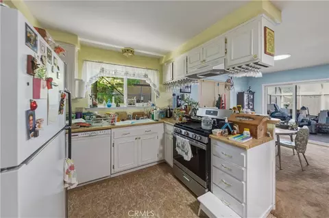 Kitchen - 440 Helen St, Paso Robles, CA 93446 photo 1 of 2