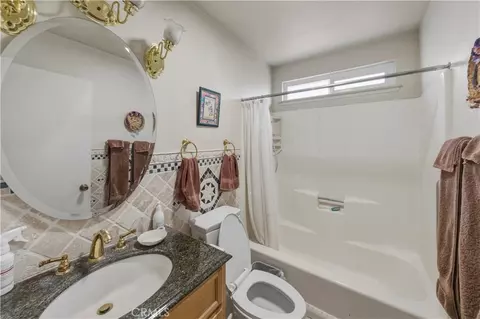 Bath - 440 Helen St, Paso Robles, CA 93446 photo 1 of 2