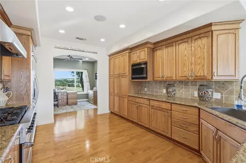 Kitchen - 220 Cook Ct, Templeton, CA 93465 photo 3 of 4