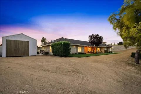 Exterior - 220 Cook Ct, Templeton, CA 93465 photo 4 of 8