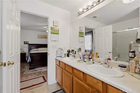 Bath - 3728 E School, Visalia, CA 93292 photo 3 of 3