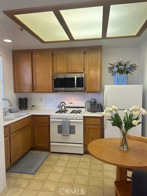 Kitchen - 444 Pier Ave #19, Oceano, CA 93445 photo 2 of 2