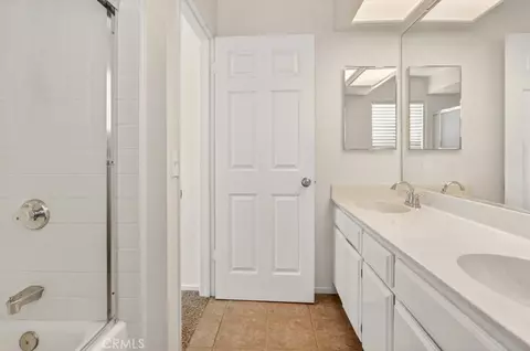 Bath - 521 Brookside Dr, Lompoc, CA 93436 photo 5 of 5