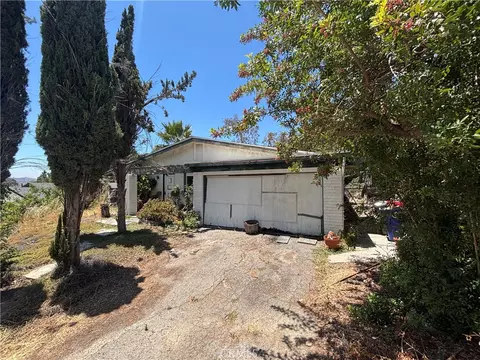 28189 Foxlane Dr, Canyon Country, CA 91351