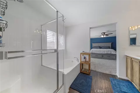 Bath - 17889 Orangewood Ln, Riverside, CA 92503 photo 1 of 3