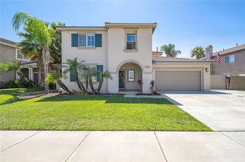 Exterior - 17889 Orangewood Ln, Riverside, CA 92503 photo 2 of 6