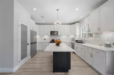 Kitchen - 17889 Orangewood Ln, Riverside, CA 92503 photo 1 of 4
