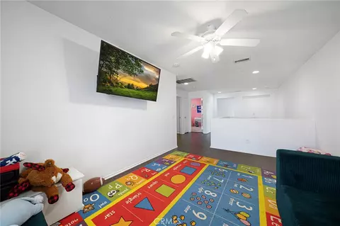 Entry Way - 17889 Orangewood Ln, Riverside, CA 92503 photo 3 of 3