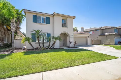 Exterior - 17889 Orangewood Ln, Riverside, CA 92503 photo 5 of 6