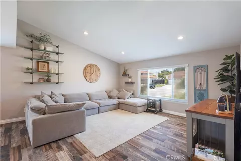 Living - 40 Galaxy, Lompoc, CA 93436 photo 1 of 2
