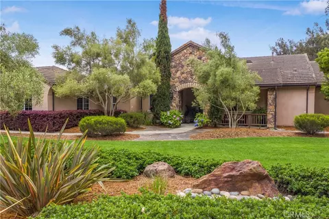 2555 Laurie Way, Arroyo Grande, CA 93420