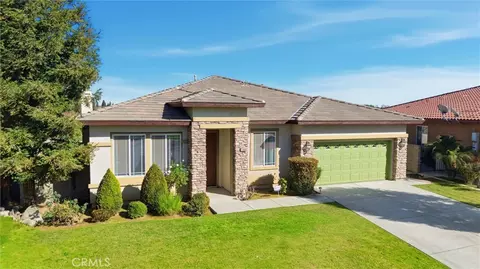 5406 Pelican Hill Dr, Bakersfield, CA 93312