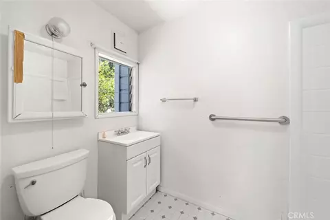 Bath - 611 Salinas, Templeton, CA 93465 photo 1 of 2