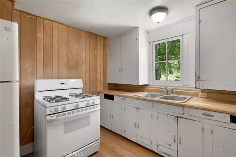Kitchen - 611 Salinas, Templeton, CA 93465 photo 1 of 1
