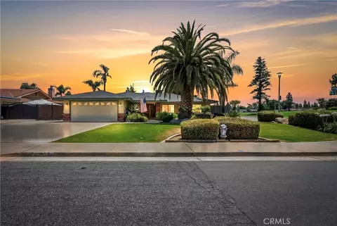 9113 Bear Creek Rd, Bakersfield, CA 93311