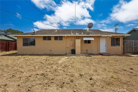 Exterior - 405 N V, Lompoc, CA 93436 photo 6 of 8