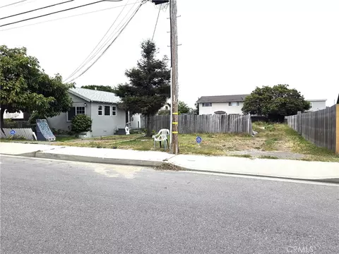557 S 10th, Grover Beach, CA 93433 photo 2