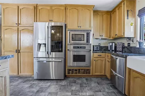 Kitchen - 1695 Southfork, Paso Robles, CA 93446 photo 4 of 5