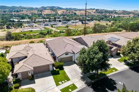 View/Area - 2441 Traditions Loop, Paso Robles, CA 93446 photo 3 of 11