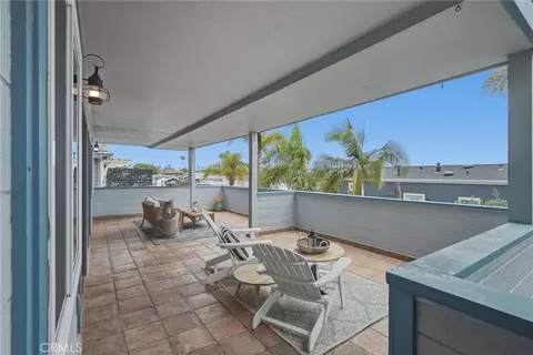 Exterior - 4582 4th St, Carpinteria, CA 93013 photo 4 of 12