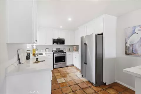 Kitchen - 4582 4th St, Carpinteria, CA 93013 photo 5 of 6