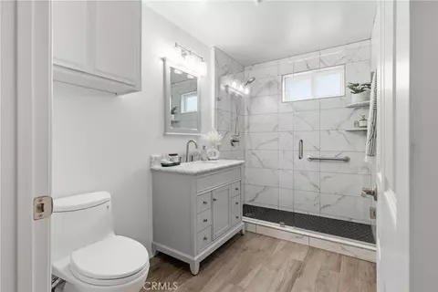Bath - 4582 4th St, Carpinteria, CA 93013 photo 4 of 5