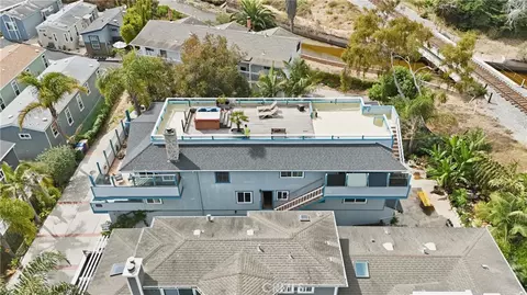 View/Area - 4582 4th St, Carpinteria, CA 93013 photo 6 of 8