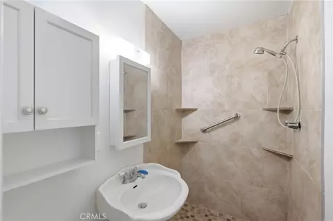 Bath - 1121 E Lemon, Lompoc, CA 93436 photo 2 of 3