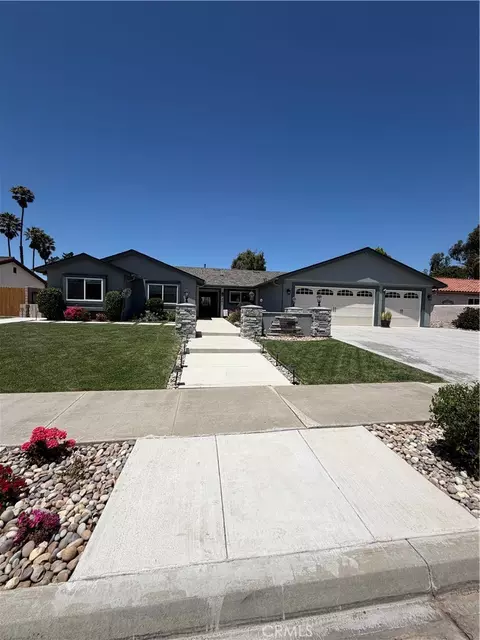 401 Meadowbrook Dr, Santa Maria, CA 93455