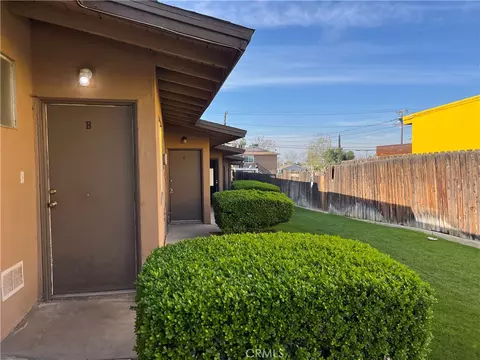 1911 Flower St, Bakersfield, CA 93305