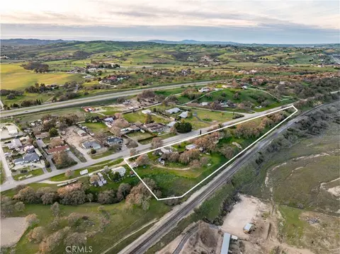 6880 Monterey Rd, Paso Robles, CA 93446 photo 4