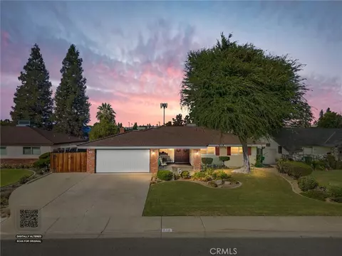 208 Glen Oaks, Bakersfield, CA 93309