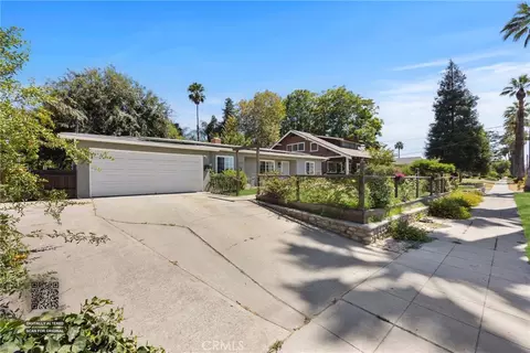 907 W Olive Ave, Redlands, CA 92373 photo 6